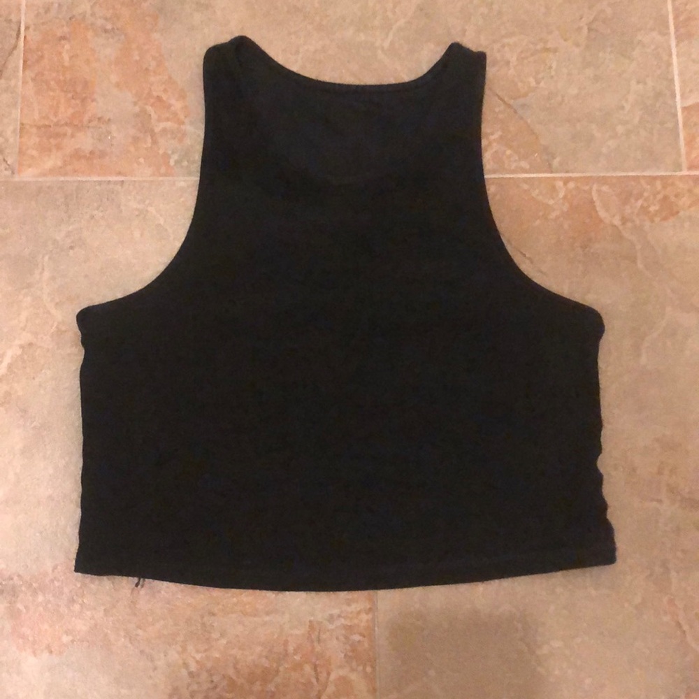 Vuori Elevation Plyo Tank (size small)
